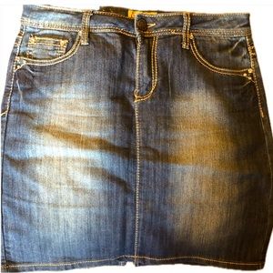Earl Jeans denim skirt, with bling accents from and pockets.  Stretchy